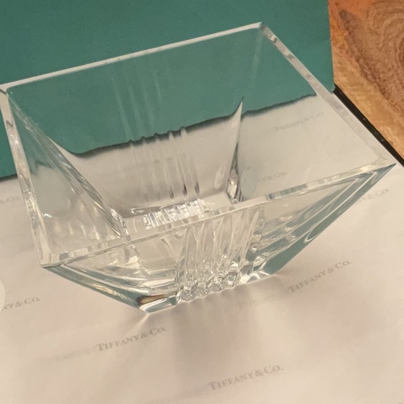NWT Tiffany & Co. Vintage Crystal Bowl - Picture 2 of 11